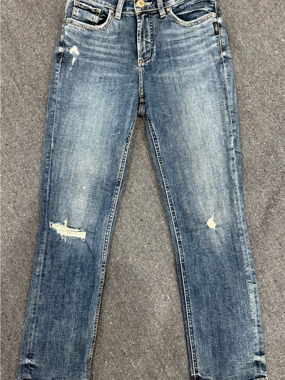 Silver Jeans Co Avery Distressed Capri Jeans W26